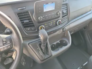 Ford Transit 2025 250 de 3 puertas, batalla corta (SWB), techo bajo, furgoneta de carga