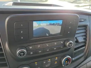 Ford Transit 2025 250 de 3 puertas, batalla corta (SWB), techo bajo, furgoneta de carga