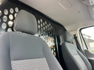Ford Transit 2025 Furgón de Carga 250 de 3 puertas, Distancia Eje Corta (SWB), Techo Bajo
