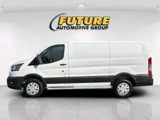 Ford Transit 2025 Furgón de Carga 250 de 3 puertas, Distancia Eje Corta (SWB), Techo Bajo