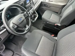 Ford Transit 2025 Furgón de Carga 250 de 3 puertas, Distancia Eje Corta (SWB), Techo Bajo
