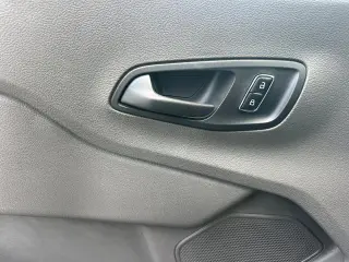 Ford Transit 2025 Furgón de Carga 250 de 3 puertas, Distancia Eje Corta (SWB), Techo Bajo