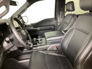 Ford F-150 2023 4x4 XLT 4 puertas SuperCrew 5.5 pies Caja Corta