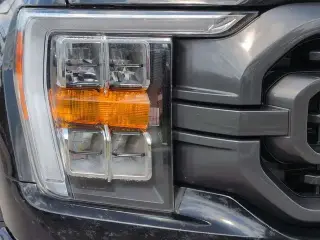 Ford F-150 2023 4x4 XLT 4 puertas SuperCrew caja corta de 5.5 pies