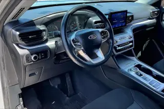 Ford Explorer 2023 XLT SUV de 4 puertas