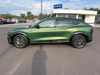 Ford Mustang Mach-E 2024 AWD Premium 4 puertas SUV