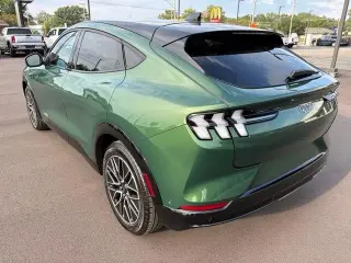 Ford Mustang Mach-E 2024 AWD Premium 4 puertas SUV