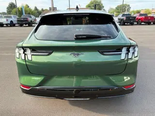 Ford Mustang Mach-E 2024 AWD Premium 4 puertas SUV
