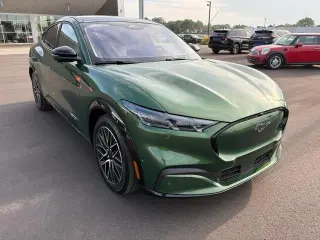 Ford Mustang Mach-E 2024 AWD Premium 4 puertas SUV