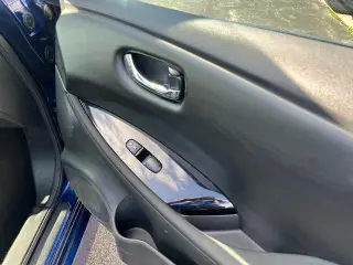 Nissan LEAF 2023 SV PLUS Hatchback de 4 puertas