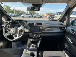 Nissan LEAF 2023 SV PLUS Hatchback de 4 puertas
