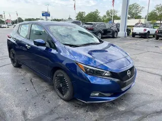Nissan LEAF 2023 SV PLUS Hatchback de 4 puertas