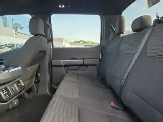 Ford F-150 2023 4x2 XL 4 puertas SuperCrew batea de 5.5 pies
