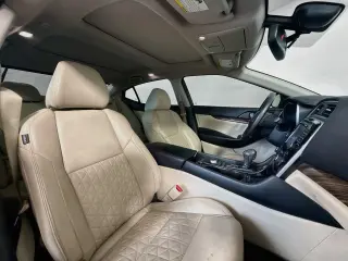 Nissan Maxima 2017 Platinum Sedán de 4 puertas