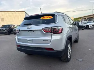 Jeep Compass 2024 4x4 Latitude SUV de 4 puertas