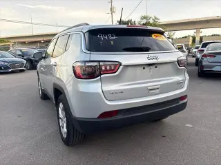 Jeep Compass 2024 4x4 Latitude SUV de 4 puertas
