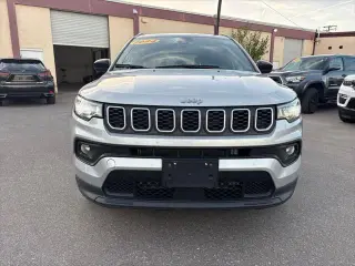 Jeep Compass 2024 4x4 Latitude SUV de 4 puertas