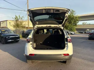 Jeep Compass 2024 4x4 Latitude SUV de 4 puertas