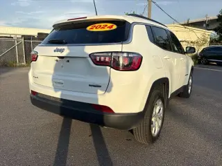 Jeep Compass 2024 4x4 Latitude SUV de 4 puertas