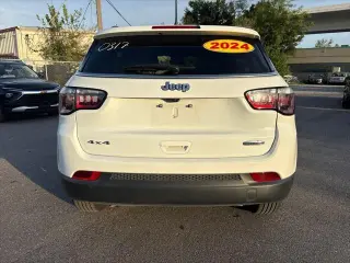 Jeep Compass 2024 4x4 Latitude SUV de 4 puertas