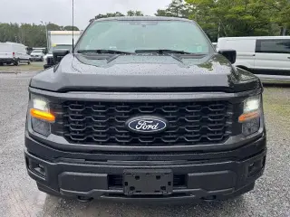 Ford F-150 2024 4x4 STX 4 puertas SuperCrew caja corta de 5.5 pies