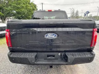 Ford F-150 2024 4x4 STX 4 puertas SuperCrew caja corta de 5.5 pies