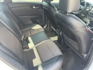 Kia Forte 2021 GT Sedán de 4 puertas 6M