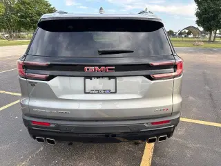 SUV GMC Acadia 2024 4x4 AT4 4 puertas