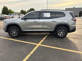 SUV GMC Acadia 2024 4x4 AT4 4 puertas