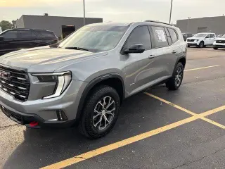 SUV GMC Acadia 2024 4x4 AT4 4 puertas