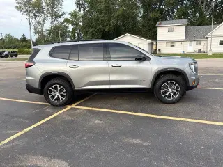 SUV GMC Acadia 2024 4x4 AT4 4 puertas