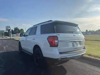 Ford Expedition 2024 SUV 4x2 XLT de 4 puertas