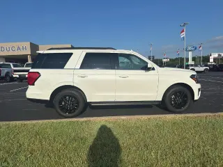 Ford Expedition 2024 SUV 4x2 XLT de 4 puertas