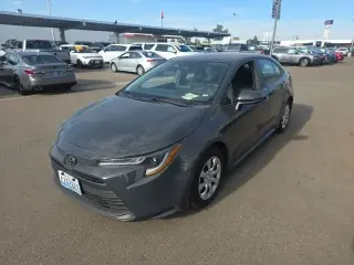 Toyota Corolla 2024 LE Sedán de 4 puertas