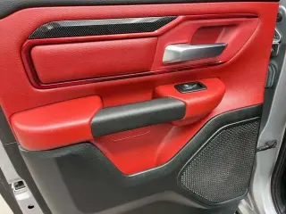 Ram 1500 2019 4x4 Rebel 4 puertas Quad Cab batea de 6.4 pies Pickup