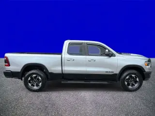 Ram 1500 2019 4x4 Rebel 4 puertas Quad Cab batea de 6.4 pies Pickup