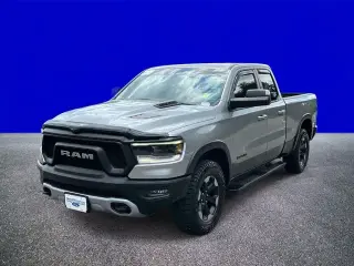 Ram 1500 2019 4x4 Rebel 4 puertas Quad Cab batea de 6.4 pies Pickup