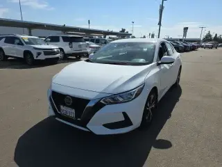 Nissan Sentra 2023 SV Sedán de 4 puertas