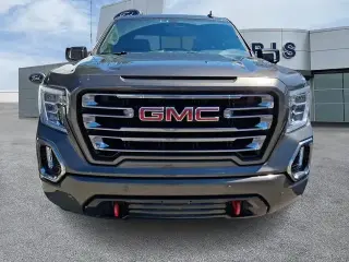 GMC Sierra 1500 2020 4x4 AT4 Cabina Doble de 4 puertas y caja corta de 5.8 pies