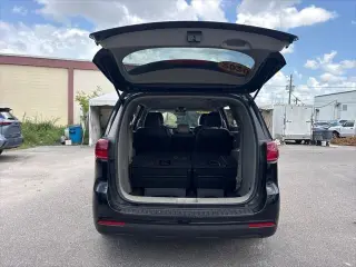 Kia Sedona 2020 EX Monovolumen de 4 puertas