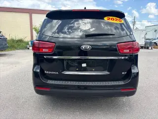 Kia Sedona 2020 EX Monovolumen de 4 puertas
