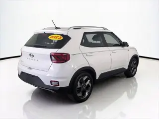 Hyundai VENUE 2023 SEL Crossover de 4 puertas