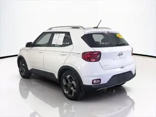 Hyundai VENUE 2023 SEL Crossover de 4 puertas