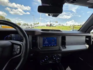 Ford Bronco 2023 4x4 Outer Banks SUV de 4 puertas