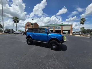 Ford Bronco 2023 4x4 Outer Banks SUV de 4 puertas