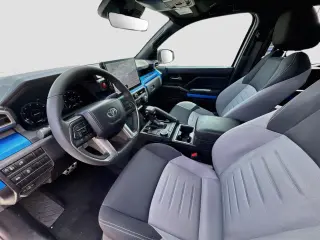 Toyota Tacoma 2024 4x2 TRD Sport 4 puertas Double Cab batea de 5.0 pies