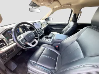 Ford Expedition 2023 4x4 XLT SUV de 4 puertas