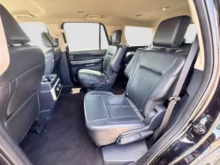 Ford Expedition 2023 4x4 XLT SUV de 4 puertas