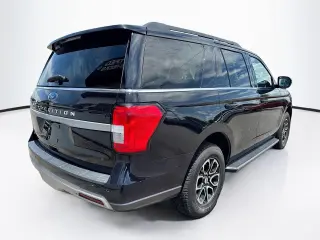 Ford Expedition 2023 4x4 XLT SUV de 4 puertas