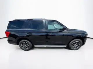 Ford Expedition 2023 4x4 XLT SUV de 4 puertas
